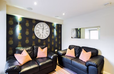 Room in a 4 Bedroom Apartment, 2 Queen Anne Street, Stoke-on-Trent ST4 2EQ - Stoke-on-Trent, England, United Kingdom - Amenities
