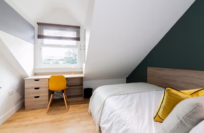 Room in a 6 Bedroom Apartment, 42 Bankfield Road, Huddersfield HD1 3HR (Flat 7) - Huddersfield, England, United Kingdom - 6 Bedroom 2 Bathroom Apartment - Bedroom