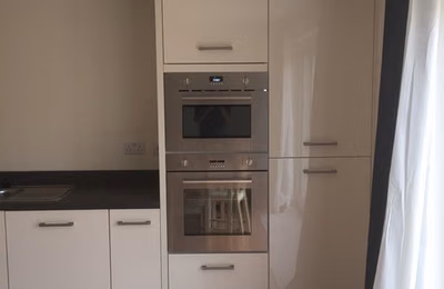 6 Bedroom Apartment - Bathroom?w=400&h=260&fit=crop&q=40&auto=format&trim=auto