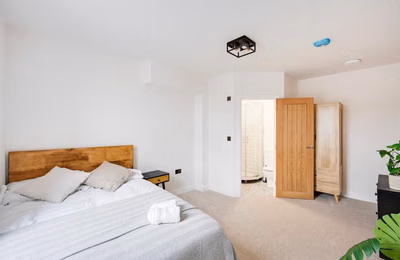 6 Bedroom Apartment - Kitchen?w=400&h=260&fit=crop&q=40&auto=format&trim=auto