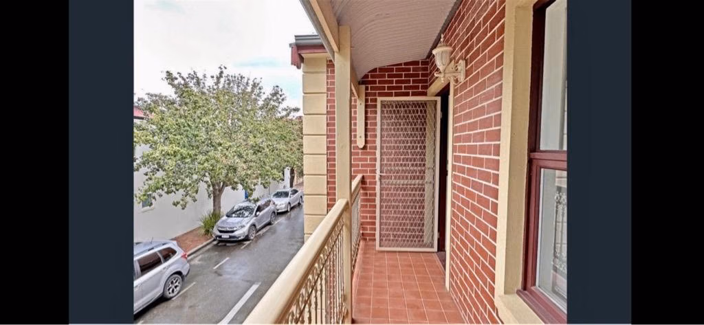 Room in a 5 Bedroom Apartment, 66 Alfred Street, Adelaide City Council, Adelaide 5000 (Room 4) - Adelaide, South Australia, Australia - Room 1 - Amenities