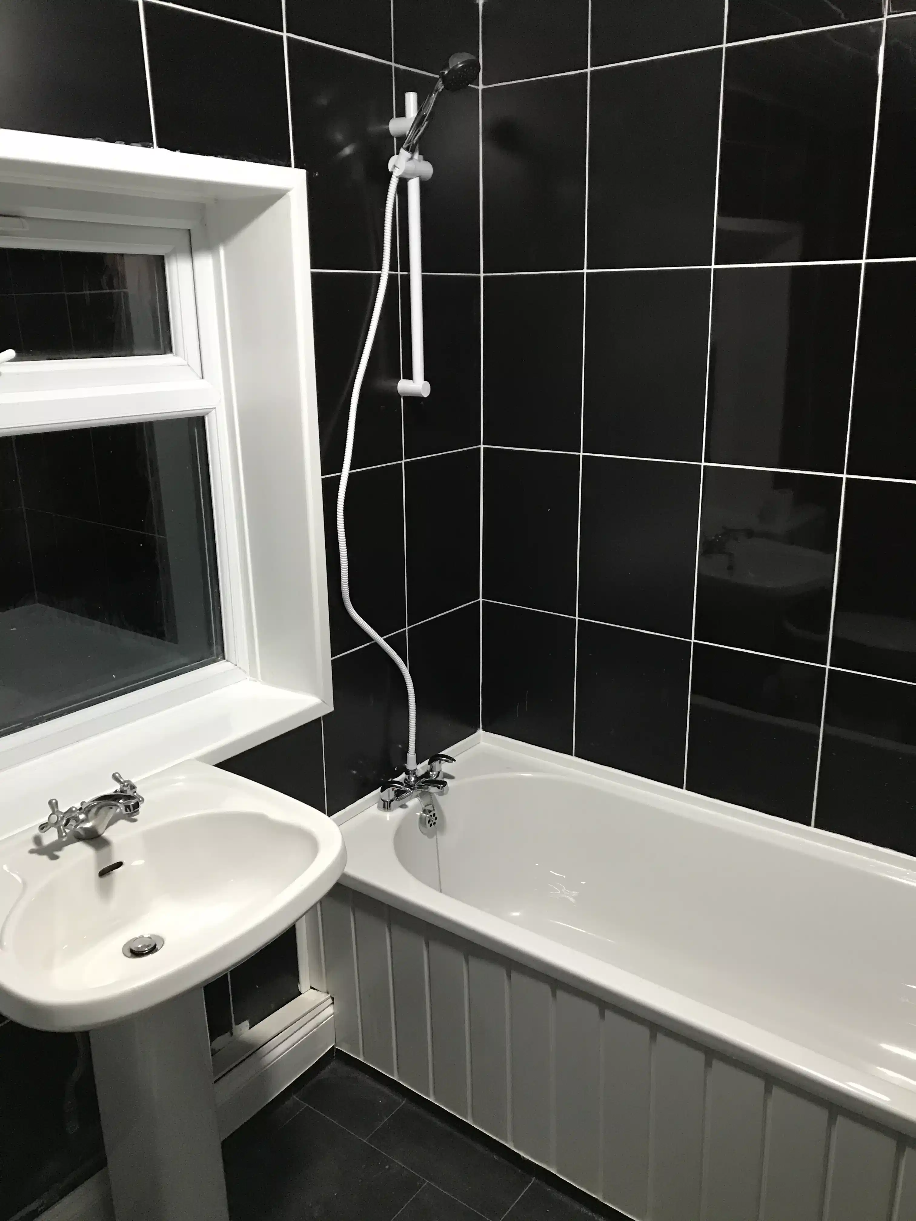 3 Bedroom Apartment - Kitchen?w=400&h=260&fit=crop&q=40&auto=format&trim=auto