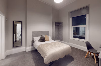 Room in a 8 Bedroom Apartment, 75 Queens Rd, Clifton, Bristol BS8 1QP - Bristol, England, United Kingdom - Bedroom