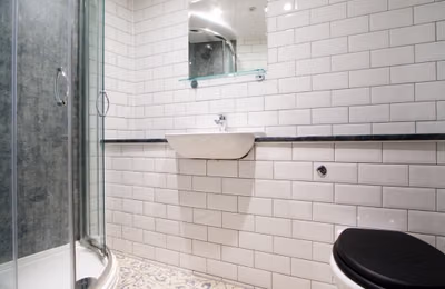 1 Bedroom Apartment, Park View, Peel Street, Nottingham NG1 4GR (Flat 4) - Nottingham, England, United Kingdom - 1 Bedroom Flat - Bathroom
