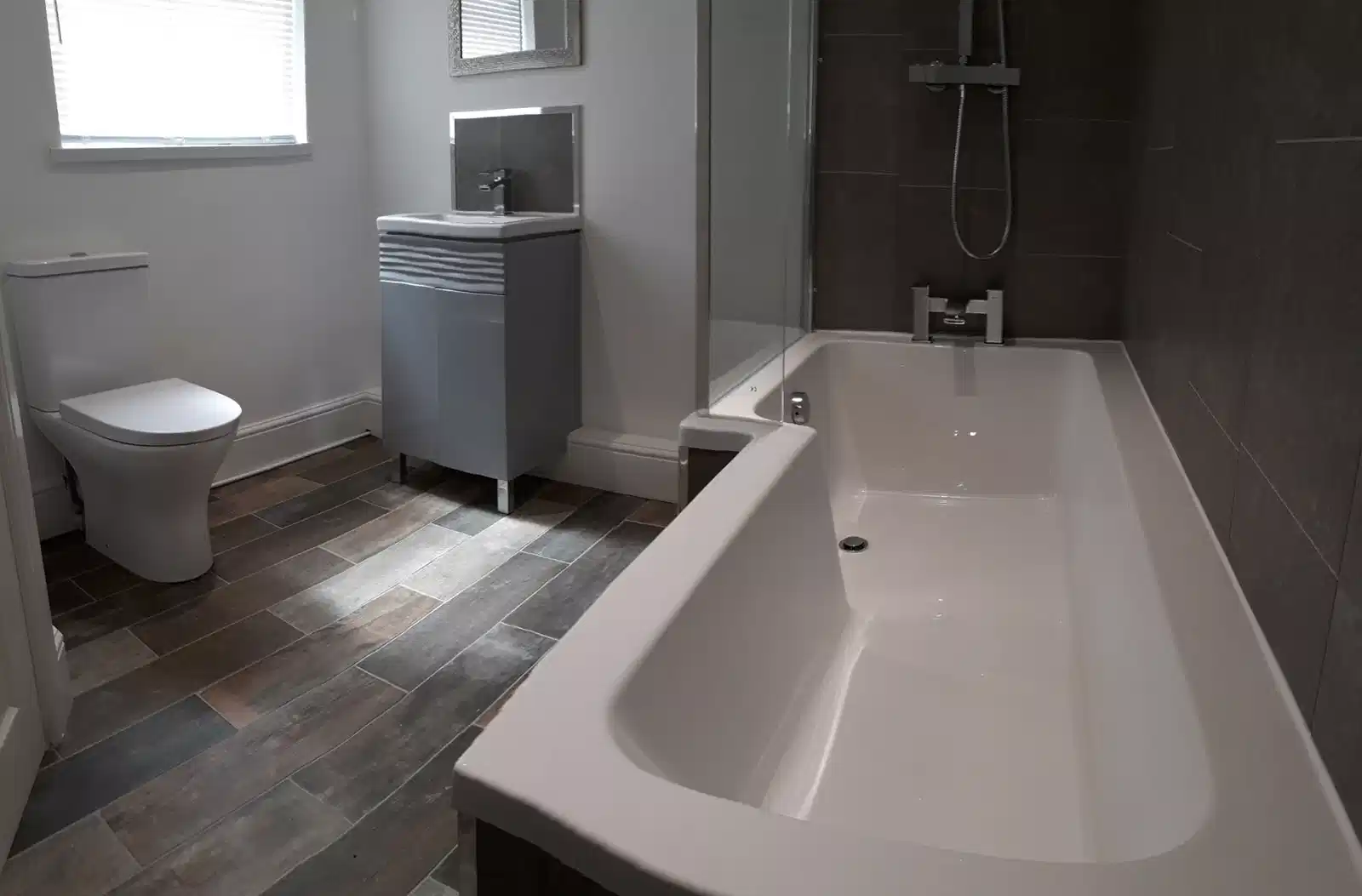 Bedroom 3 - Kitchen?w=400&h=260&fit=crop&q=40&auto=format&trim=auto