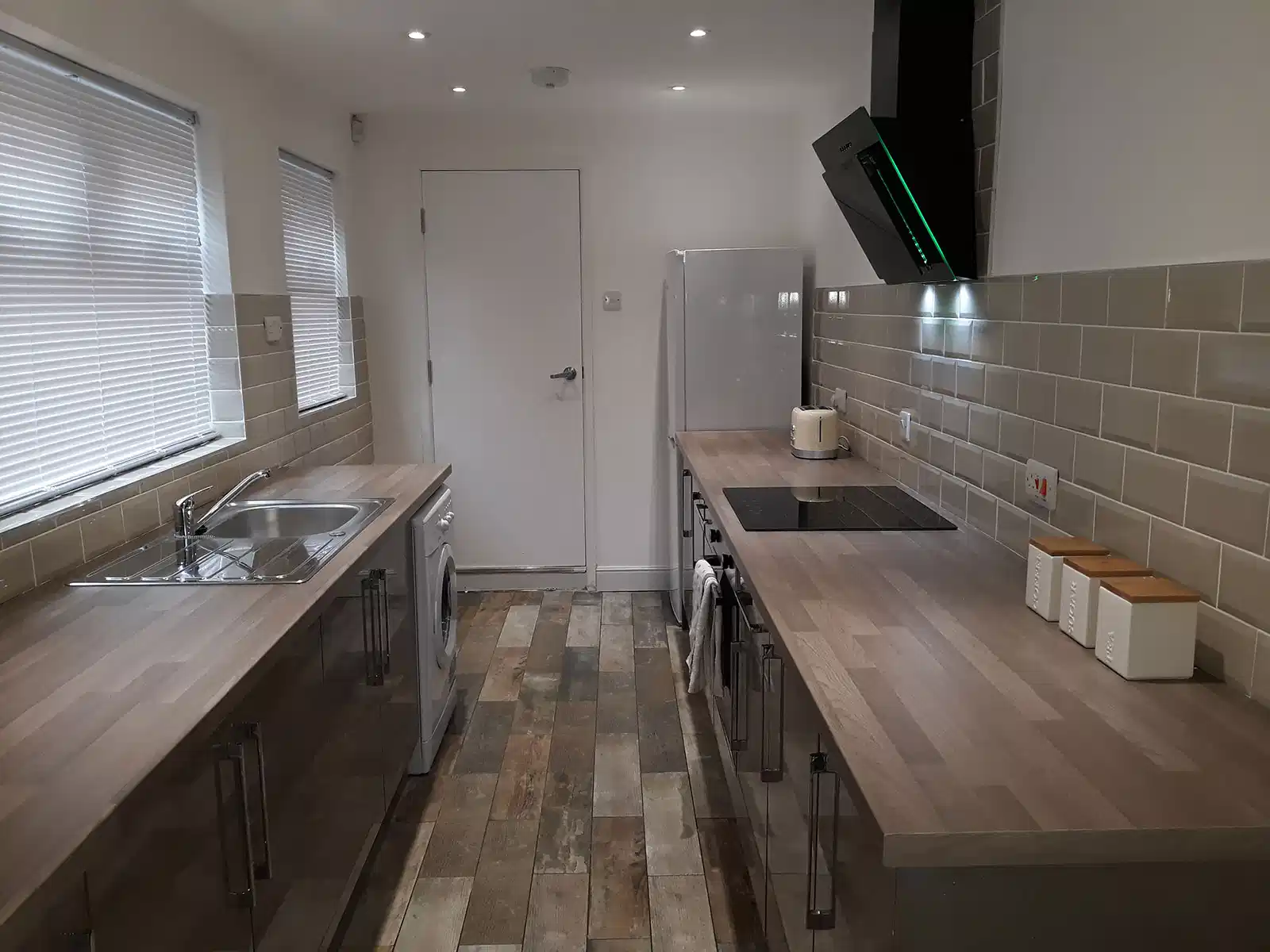 Room in a 4 Bedroom Apartment, 107 Granville Road, Middlesbrough - Middlesbrough, England, United Kingdom - Bedroom 2 - Kitchen