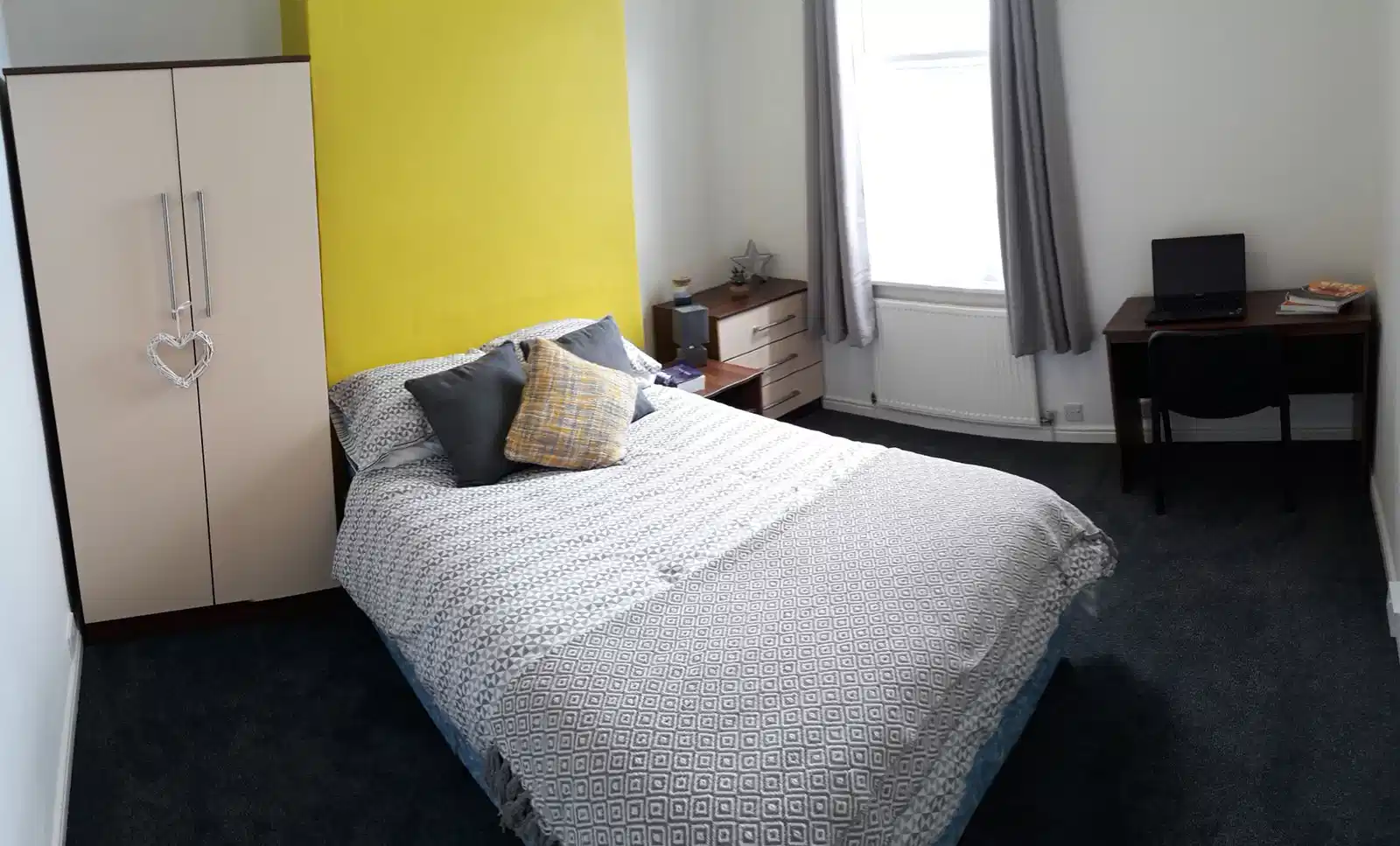 Room in a 6 Bedroom Apartment, 14 Woodlands Road, Middlesbrough - Middlesbrough, England, United Kingdom - Bedroom 5 - Bedroom