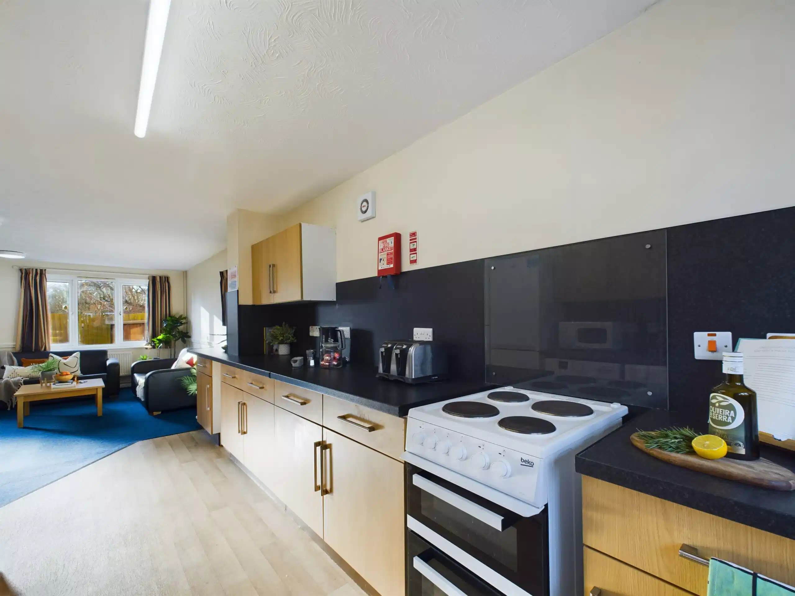 Room in a 6 Bedroom Apartment, Sage Rd, Leicester LE2 7ES - Leicester, England, United Kingdom - Bedroom 4 - Kitchen