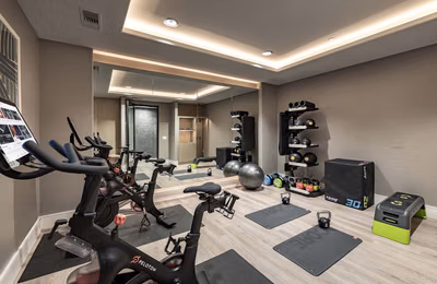 2801 Main St, Irvine - Irvine, California, United States - Amenities
