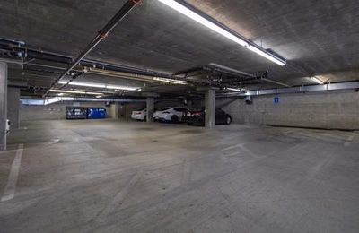 1241 West 37th Place, Los Angeles - Los Angeles, California, United States - Amenities
