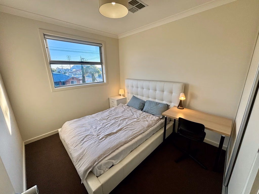 Room in a 5 Bedroom Apartment, 2/1A Pedlar Street, Seaton, City of Charles Sturt, 5023 (Flat 2) - Adelaide, South Australia, Australia - Room 2 - Bedroom